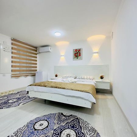 Abs Guest House Osh Exterior photo