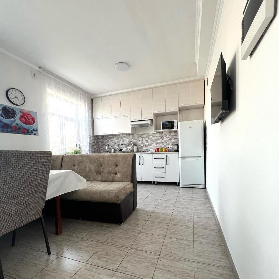 Abs Guest House Osh Exterior photo